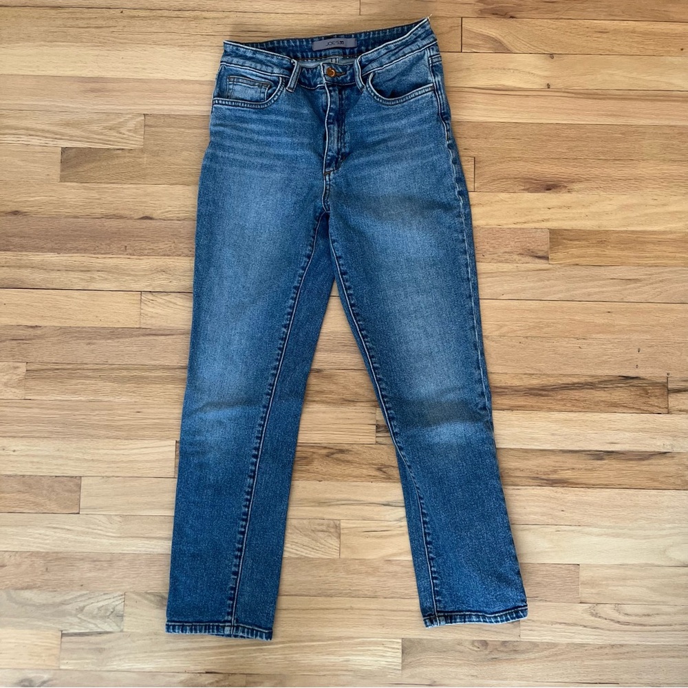 Joe's Jeans Women's Straight Leg in Classic Blue